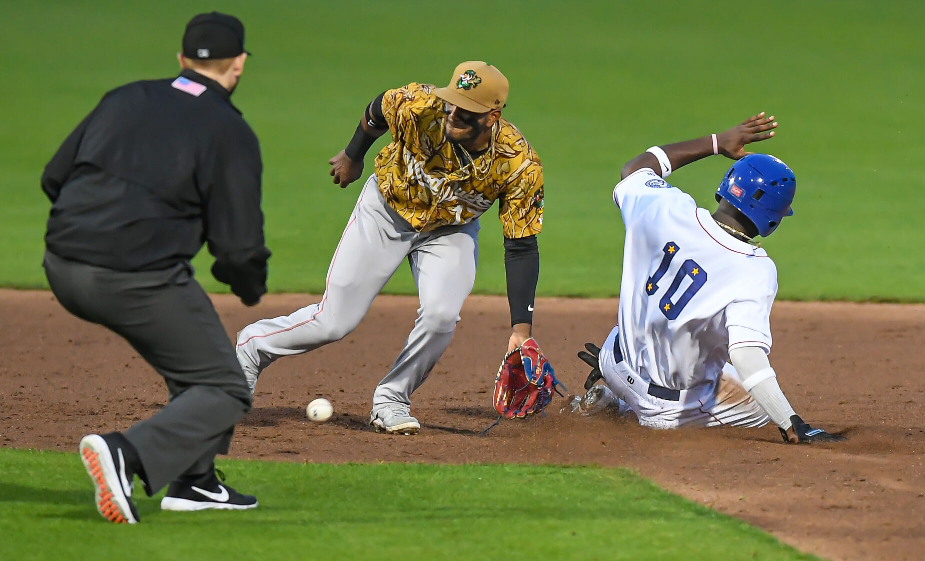 The Kannapolis Ballers lost their home opener 8-4 to the Wood Ducks.